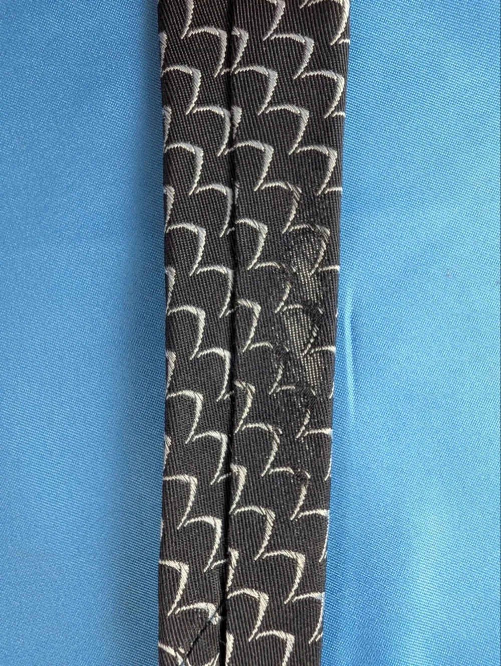 Armani Collezioni Navy and Silver Geometric Silk Tie